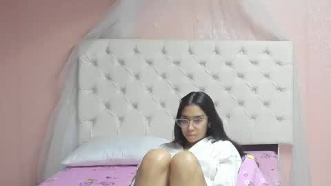 Aome Rainbow online show from 11.15.25