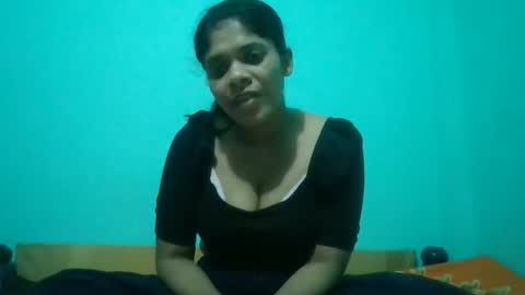 Snapshot of apa142817 chatting on 05.10.26 Aparalux online show from 05.10.26