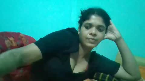 Snapshot of apa142817 chatting on 05.11.26 Aparalux online show from 05.11.26