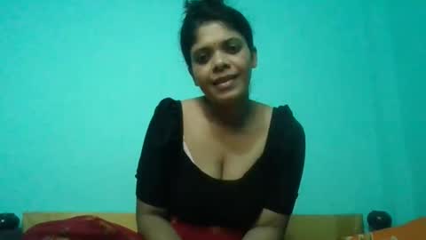 Snapshot of apa142817 chatting on 05.14.26 Aparalux online show from 05.14.26