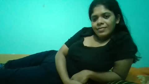 Snapshot of apa142817 chatting on 05.15.26 Aparalux online show from 05.15.26
