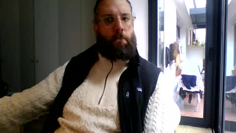 Snapshot of apc_3 chatting on 02.26.26 apc_3 online show from 02.26.26