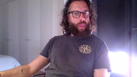 Snapshot of apc_3 chatting on 04.21.26 apc_3 online show from 04.21.26