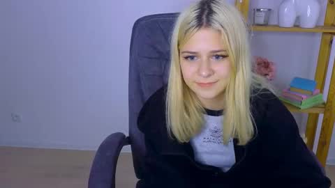 ApheliaStar online show from 10.27.25