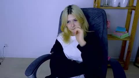 ApheliaStar online show from 11.07.25