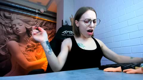 APHEX QUEEN online show from 02.03.25