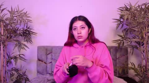 Snapshot of aphirl__ chatting on 10.16.25 Aphirl online show from 10.16.25