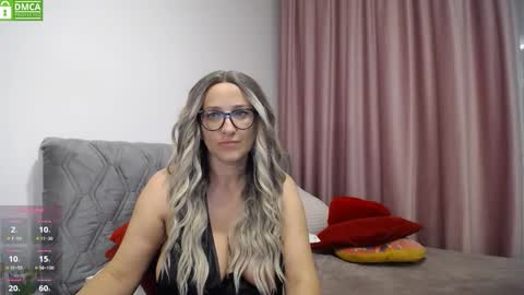 Sarah online show from 09.21.25