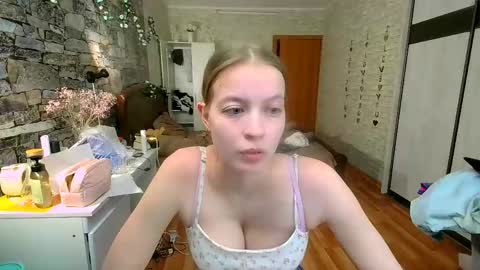 Snapshot of aphrodite_wow_ chatting on 05.01.26 Aphrodite online show from 05.01.26