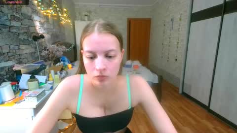 Snapshot of aphrodite_wow_ chatting on 05.22.26 Aphrodite online show from 05.22.26