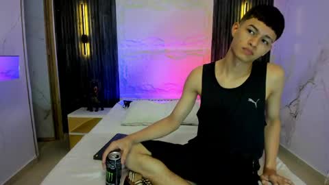   online show from 04.05.26