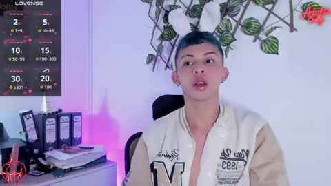 Snapshot of apolo_prince1 chatting on 04.17.26 Apolo online show from 04.17.26
