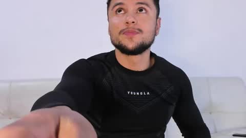 Apolo Klein online show from 01.06.26