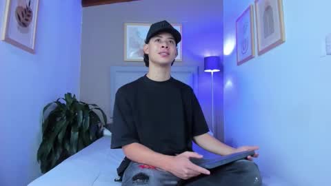 Apolo twink online show from 10.27.25