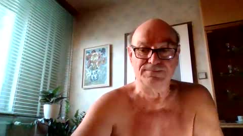 Snapshot of apony58 chatting on 10.29.25 Adam online show from 10.29.25