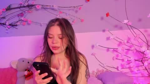 Snapshot of apple_of_pleasure chatting on 05.17.26 Lily online show from 05.17.26