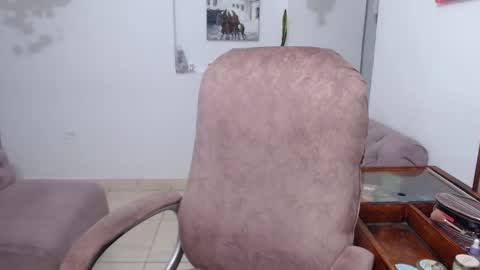 Snapshot of appril_foxx chatting on 11.12.25 apprilfoxx online show from 11.12.25