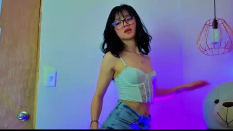 Snapshot of april_bennett chatting on 06.18.26 online show from 06.18.26