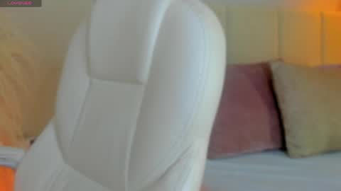 Snapshot of april_ebony18_ chatting on 05.09.26 April online show from 05.09.26