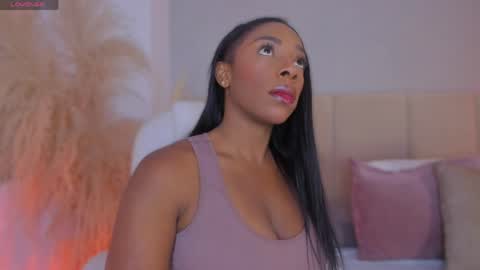 Snapshot of april_ebony18_ chatting on 05.11.26 April online show from 05.11.26