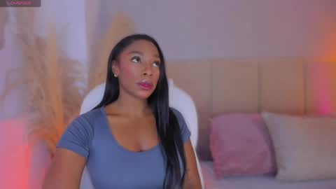 Snapshot of april_ebony18_ chatting on 05.25.26 April online show from 05.25.26