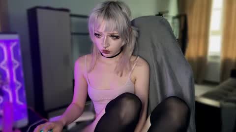 Snapshot of aprilcutie chatting on 07.10.26 april online show from 07.10.26