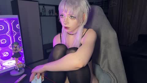 Snapshot of aprilcutie chatting on 07.22.26 april online show from 07.22.26