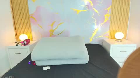 Snapshot of aprillross chatting on 02.10.26 aprillross online show from 02.10.26