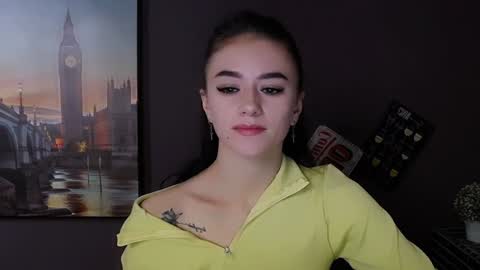 Snapshot of aprillswift_ chatting on 01.30.25 Aprill online show from 01.30.25