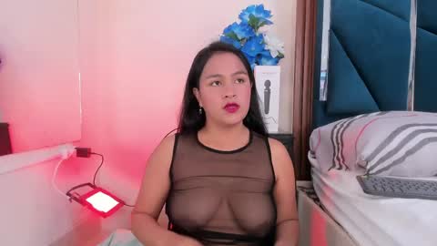 Snapshot of aprilmiiller chatting on 05.19.26 aprilmiiller online show from 05.19.26