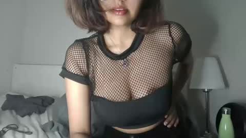 LilyinTheWild online show from 02.10.25