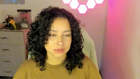 aqua emilly online show from 11.12.25