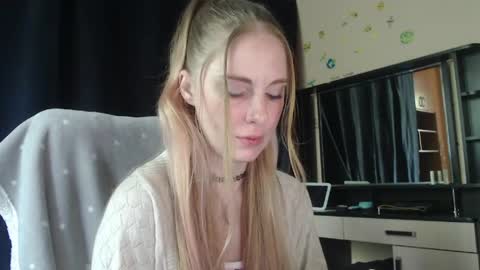 Snapshot of aqualen chatting on 05.15.26 aqualen online show from 05.15.26