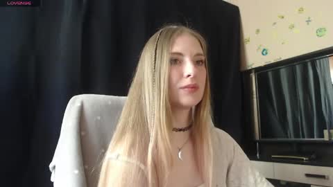 Snapshot of aqualen chatting on 05.16.26 aqualen online show from 05.16.26
