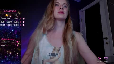 Snapshot of aqualen chatting on 06.17.26 aqualen online show from 06.17.26