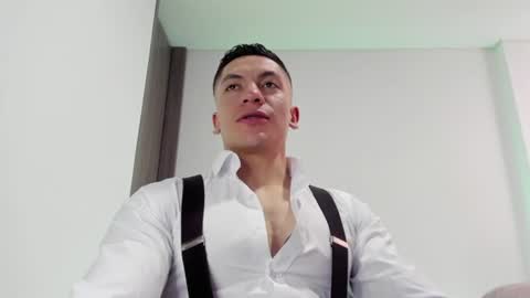 Snapshot of aquiles_51 chatting on 07.16.26 Jonathan online show from 07.16.26