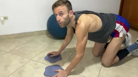 Aquilesmade online show from 12.29.24