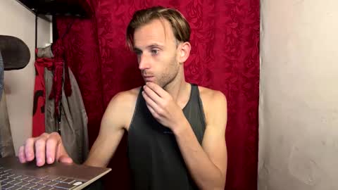 Aquilesmade online show from 10.12.25