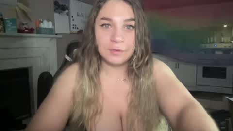 Snapshot of arabbustybeauty chatting on 01.02.25 BustyPrincessLeila online show from 01.02.25