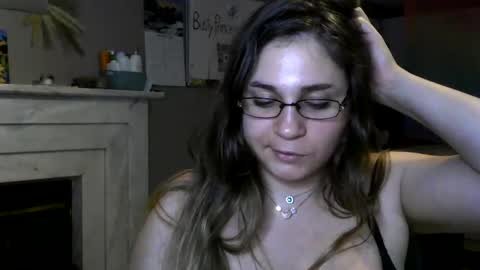 Snapshot of arabbustybeauty chatting on 01.18.25 BustyPrincessLeila online show from 01.18.25