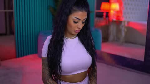 arabellaposh online show from 11.29.25