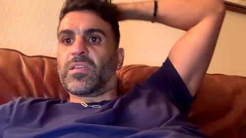 Snapshot of arabguy1988 chatting on 10.02.25 CaliArab online show from 10.02.25