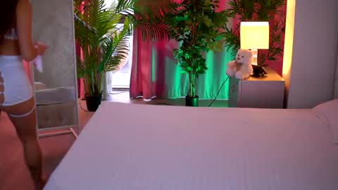 Snapshot of arabian_beautyy chatting on 02.06.26 IsaBella online show from 02.06.26