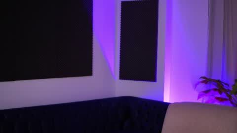 Snapshot of arabian_beautyy chatting on 06.11.26 IsaBella online show from 06.11.26