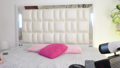   online show from 02.21.25