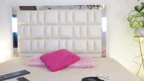   online show from 03.02.25