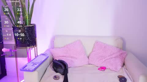   online show from 03.08.26