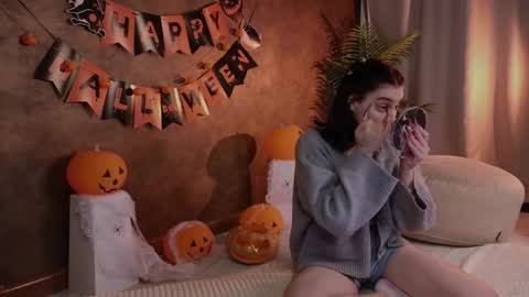 arcanedoll online show from 10.26.25