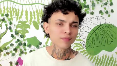 Snapshot of arceluuz chatting on 12.27.24 Arceluz online show from 12.27.24