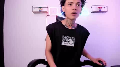 Snapshot of arceluuz chatting on 01.31.25 Arceluz online show from 01.31.25